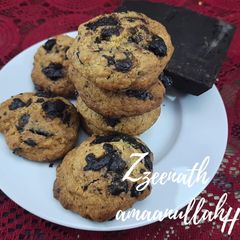 A picture of Crunchy Chocolate Chunk Cookies.