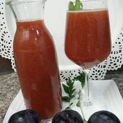 A picture of Fresh Plum juice.