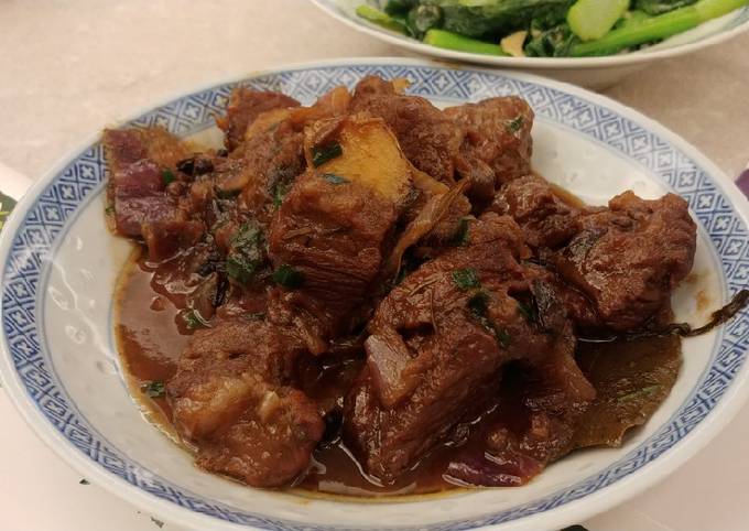 五香炆牛腩 (Five Favor Beef Brisket)