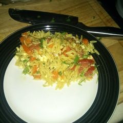 A picture of Orzo and vegetables warm salad.