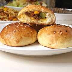 A picture of Spicy meat bun.
