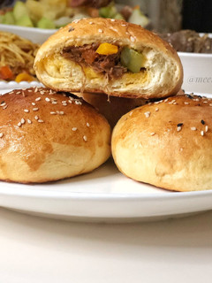 A picture of Spicy meat bun.
