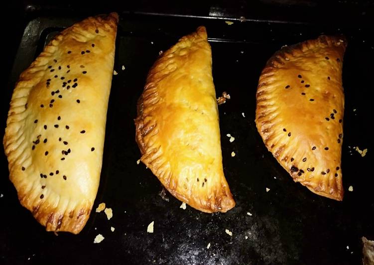 Recipe of Super Quick Homemade Mushroom and tomato salsa pies