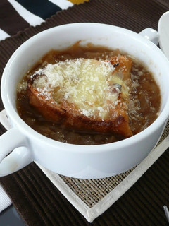 A picture of Onion Gratin Soup.