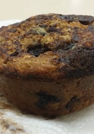 A picture of LOW CAL OATMEAL BLUEBERRY MUFFINS.
