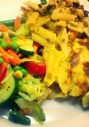 A picture of Pasta and minced meat with bachemel scauce.