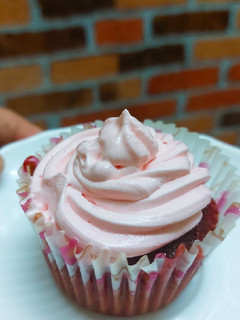 A picture of Red velvet Cup cake.