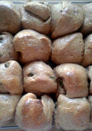 A picture of Jalapeño Honey Wholewheat Rolls.