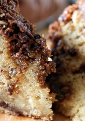 A picture of Sig's Pistachio Nut Crumble Cake.