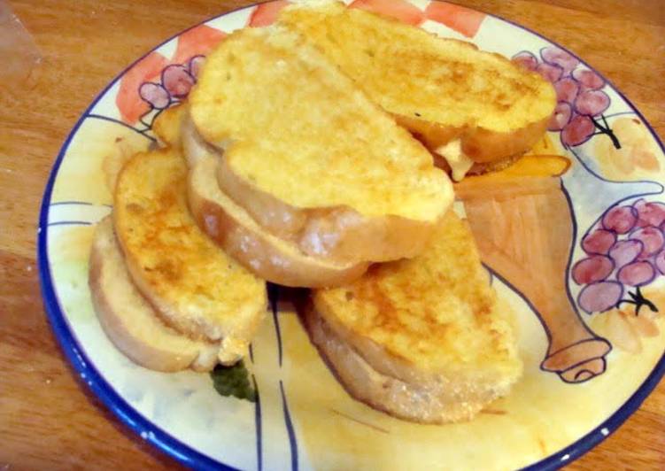 Easiest Way to Prepare Any-night-of-the-week taisen&#39;s cheesy tomato grilled cheese