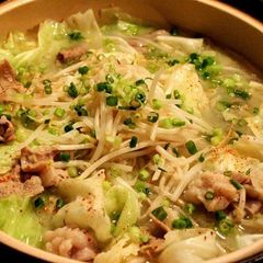 A picture of Tasty Salt-Broth Offal Hot Pot with Kombu and Weipa.