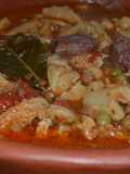 Cazuela de mondongo en olla de barro