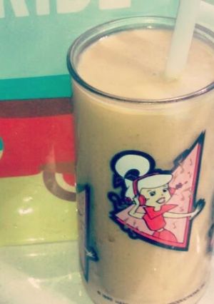 A picture of Lilhpster's Banana Bliss Smoothie.