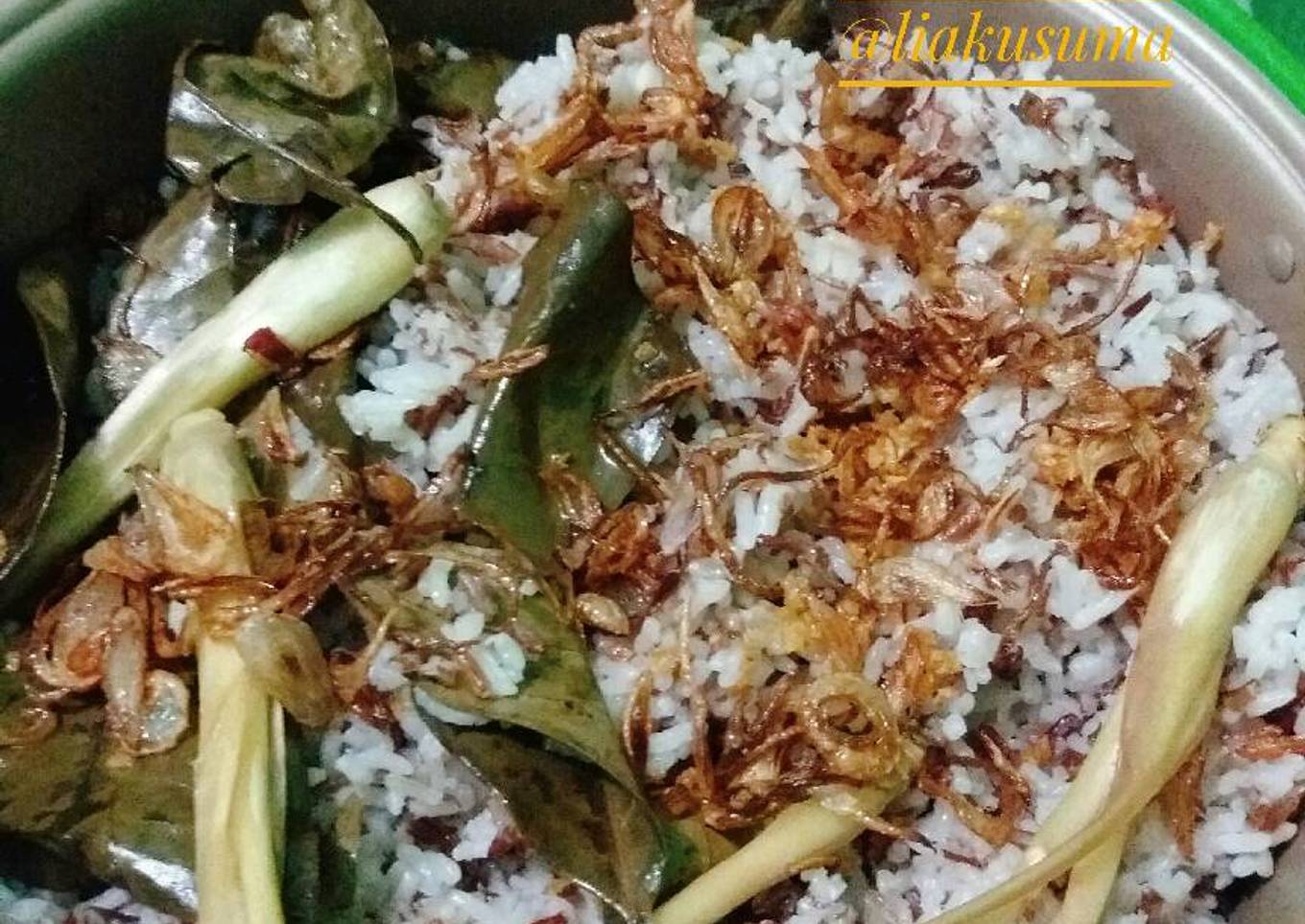 Nasi merah basah