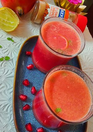A picture of Sri Lankan Cinnamon Tea Mocktail.