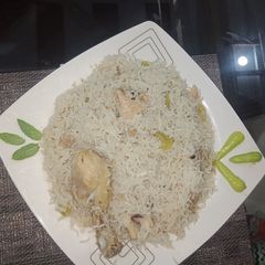 A picture of White chicken pulao....