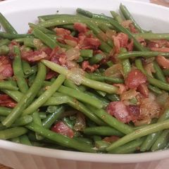 A picture of Quick Green Beans with Bacon.
