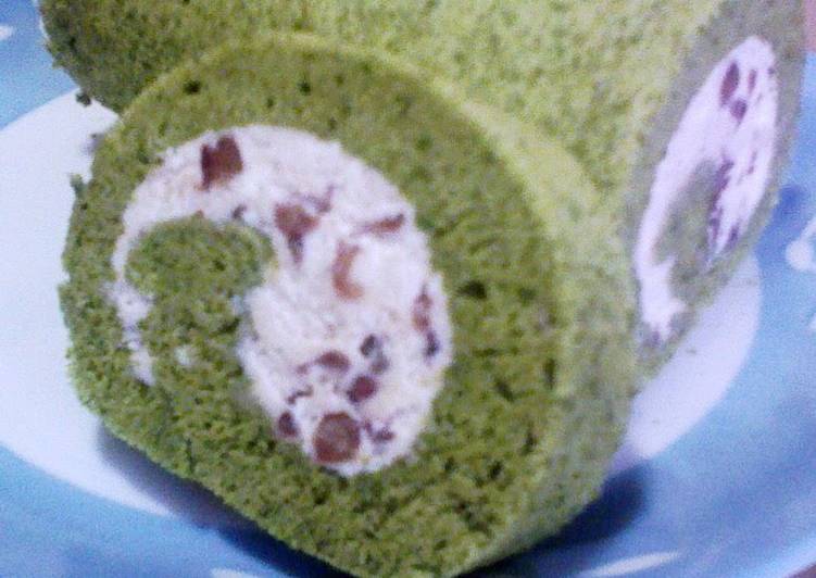 Easy & Fluffy Matcha Green Tea Chiffon Swiss Roll
