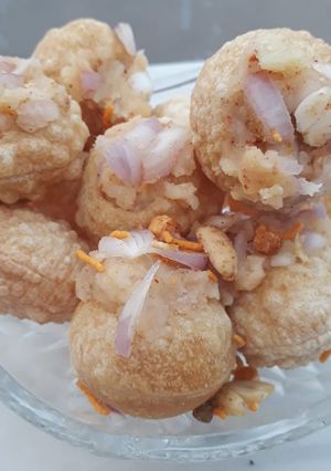 रोस्टेड स्टफ गोलगप्पे (Roasted stuff golgappe recipe in hindi) रेसिपी मुख्य फोटो