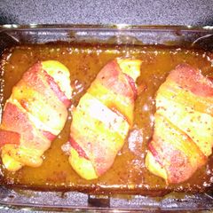 A picture of bacon maple dijon chicken breast fillets.