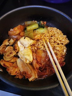 Foto resep Mie ala Korea "budae jigae"