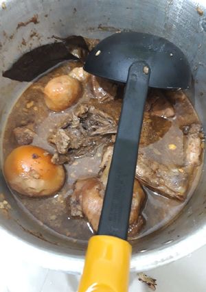 Foto resep Ayam, tahu, dan telor bacem (kecap) ala anak kos