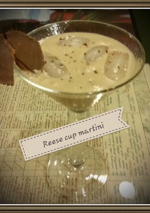 A picture of Reese peanutbutter cup martini.