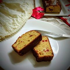 A picture of Semolina cake.