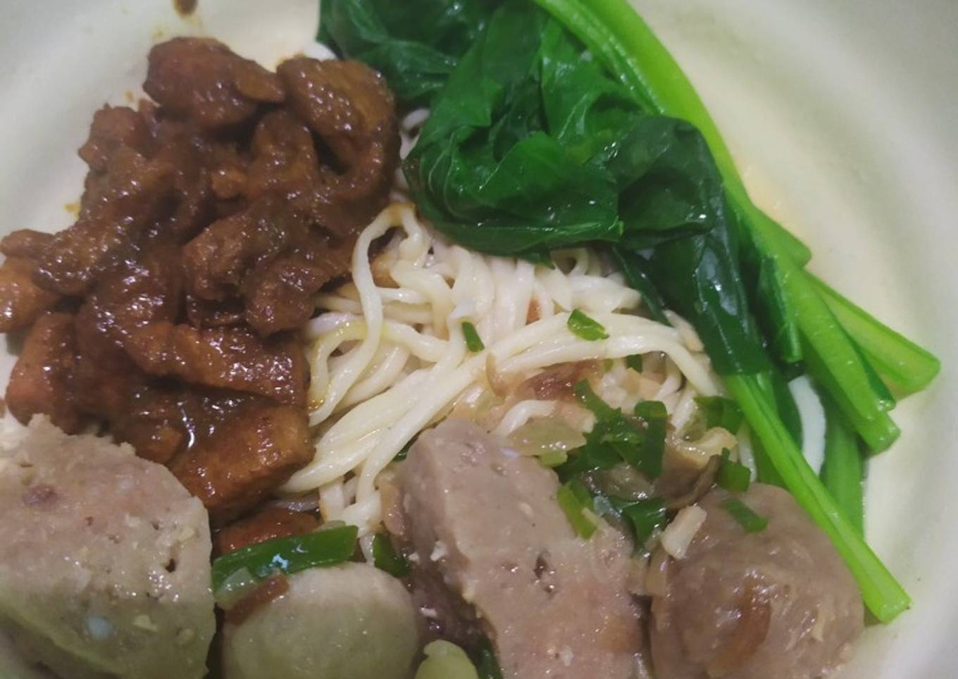 Mie ayam enak by vini