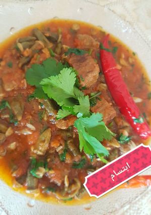 صورة لوصفة بامية باللحمة والطماطم 👍👍موسم الطماطم 🍅🍅