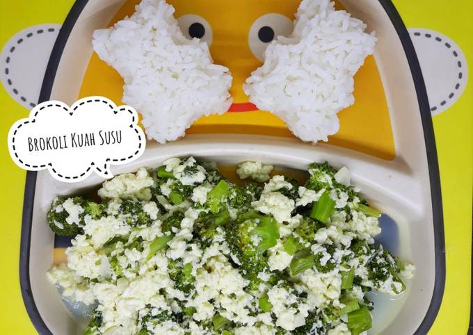 Bagaimana Menyiapkan Brokoli Kuah Susu (MPASI 18m+) yang Lezat Sekali