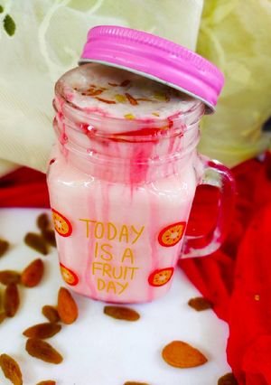 A picture of Rose lassi.