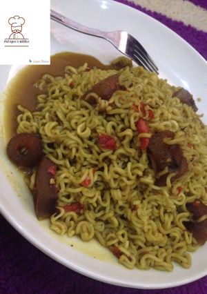 A picture of Indomie Noodles with kpomo.