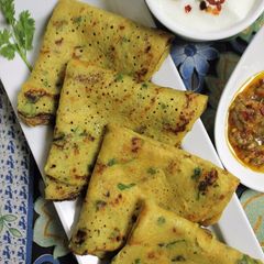 A picture of Tadka Dal Cheela / Crepes / Pancakes.
