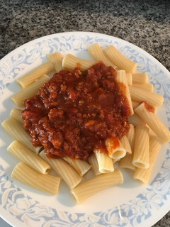 Una foto de Tortiglioni No 20 con salsa de tuco