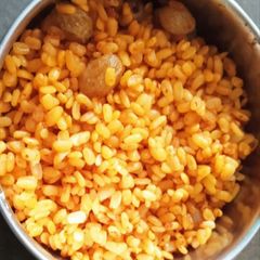 A picture of Moong dal namkeen.