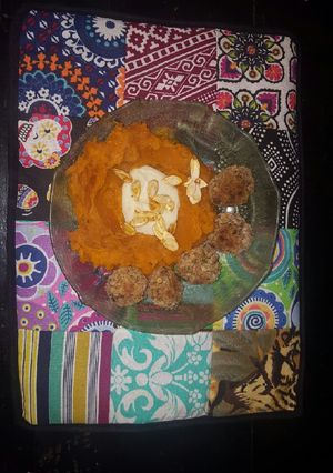 Una foto de Albóndigas de lentejas con puré de calabaza