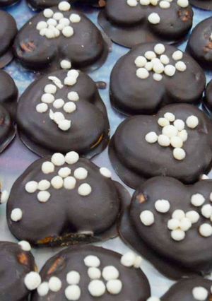 A picture of Chocolate Heart Biscuits.