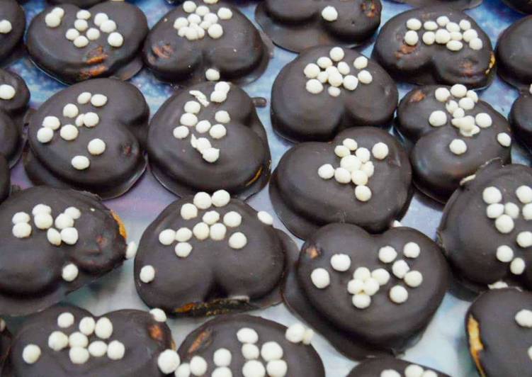 Chocolate Heart Biscuits