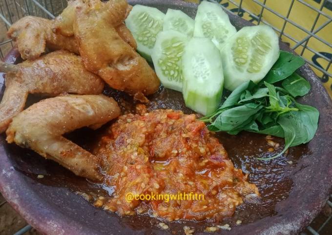 Cara membuat Sambal tomat ala Warung Lalapan Lamongan Cara membuat Sambal tomat ala Warung Lalapan Lamongan