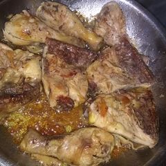A picture of Lemon and herb pan roast chicken.