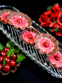 عکسی از دستور تارت شکلاتی با گاناش آلبالویی😋