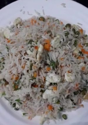 A picture of Restaurant style egg fried rice.
