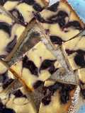 Quadrotti di frolla alla ricotta e frutti rossi