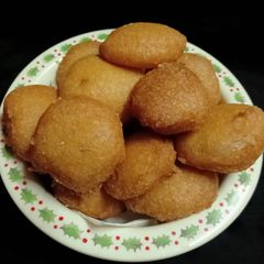 A picture of Onion Bajji.