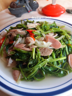 Foto resep Tumis kangkung sosis bakso minyak wijen