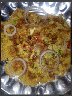 ஸ்பைசி மசாலா ஆம்லெட் (Spicy masala omelette recipe in tamil) செய்முறை முக்கிய புகைப்படம்