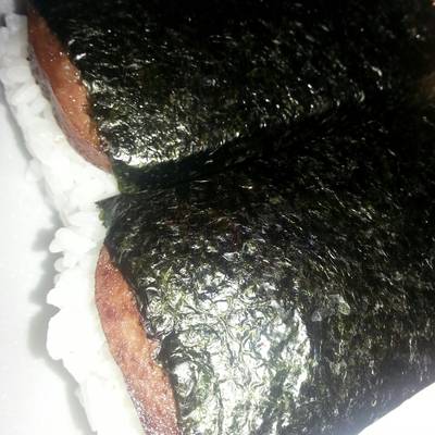 Teriyaki spam musubi Recipe by nelly_chef808 - Cookpad