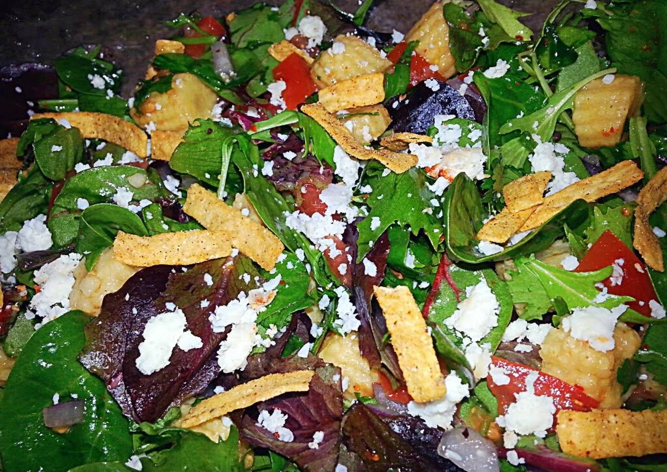 Fresh Mexican Corn Cobbette Salad With Avocado Dressing`