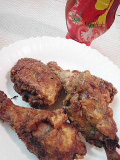 A picture of KFC chicken #endofyearchallenge.